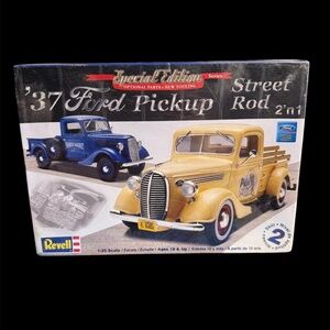 937 Ford Pick-up Street Rod 2 n’ 1 Revell 85-7208 1/25 Scale New in Sealed Box